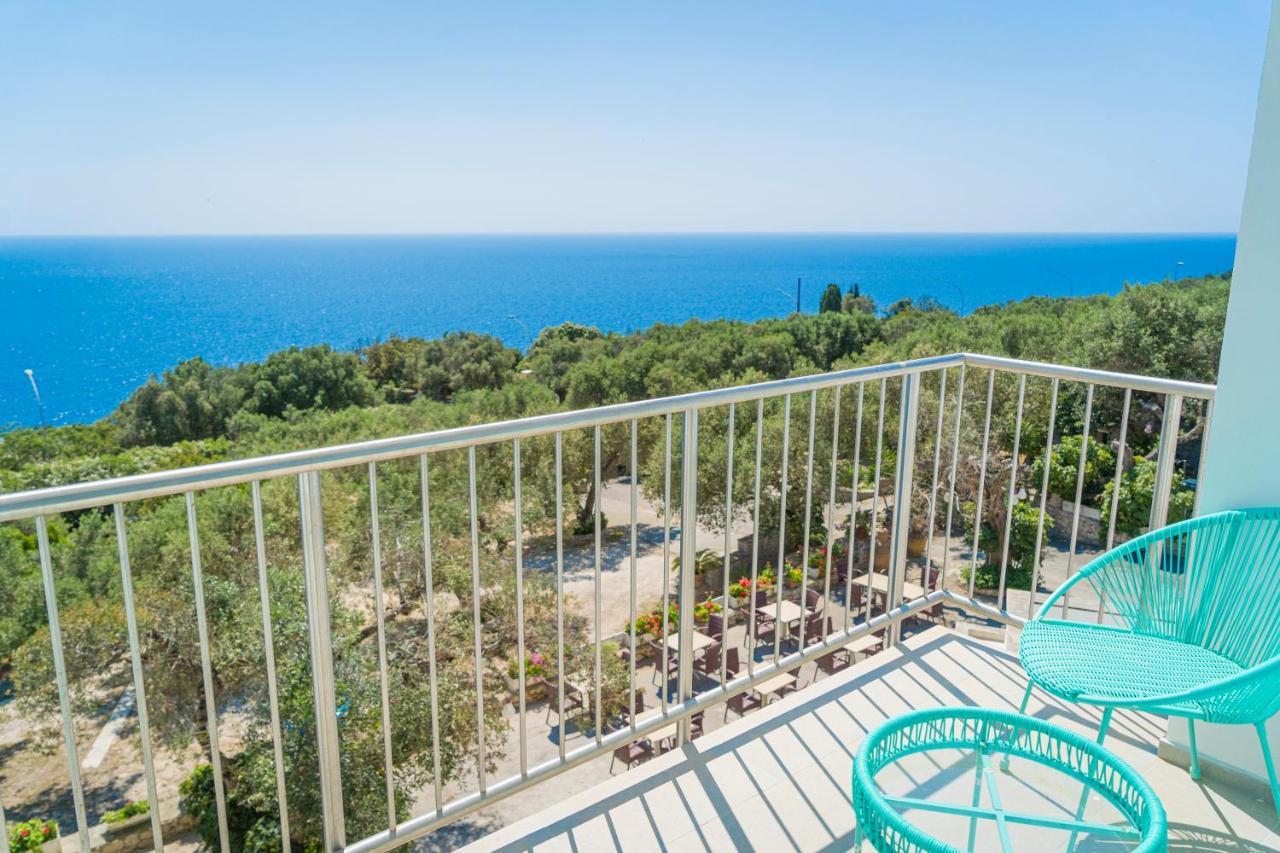 Hotel Orsa Maggiore Castro  Ngoại thất bức ảnh
