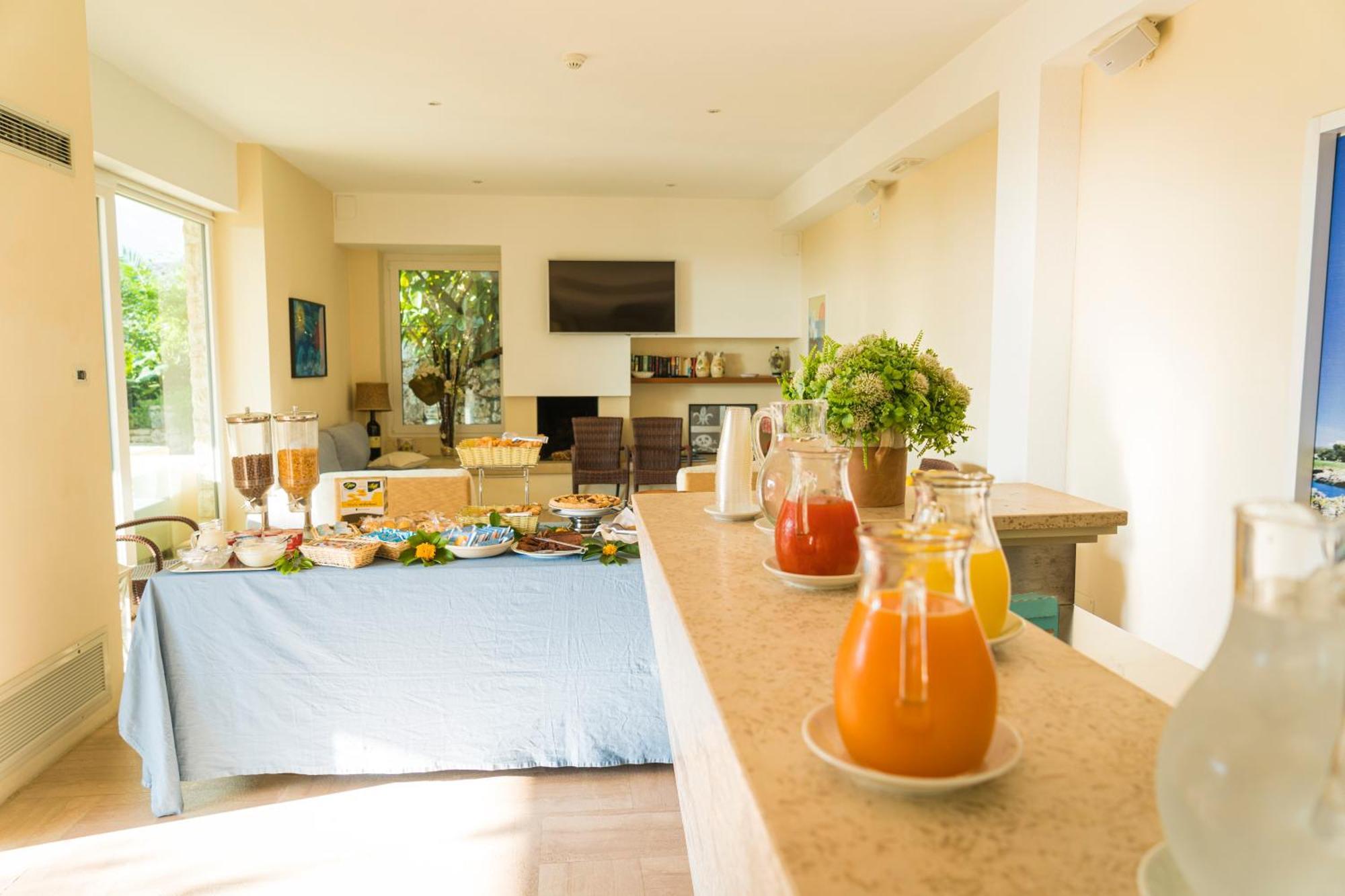 Hotel Orsa Maggiore Castro  Ngoại thất bức ảnh